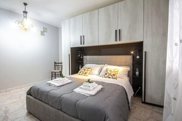 2 chambres, fer et planche à repasser, draps fournis