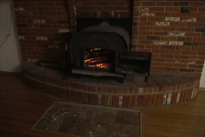 Interior - Serene Retreat (Mars)