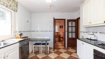 Fridge, microwave, oven, dishwasher