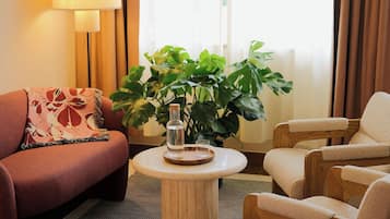 Ropa de cama de alta calidad y minibar