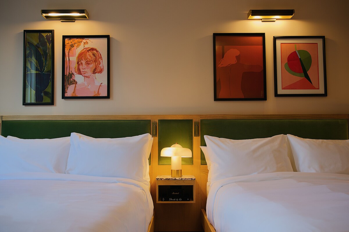 Room, 2 Queen Beds | Premium bedding, minibar, laptop workspace, WiFi (free)