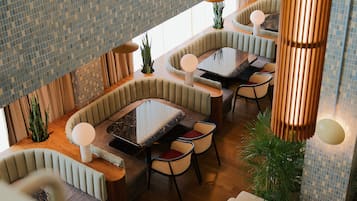 Päivittäinen mannermainen aamiainen maksusta