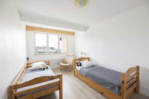 3 habitaciones, tabla de planchar con plancha y wifi gratis