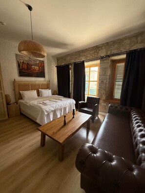 Chambre Double Supérieure | Chambres insonorisées, Wi-Fi gratuit