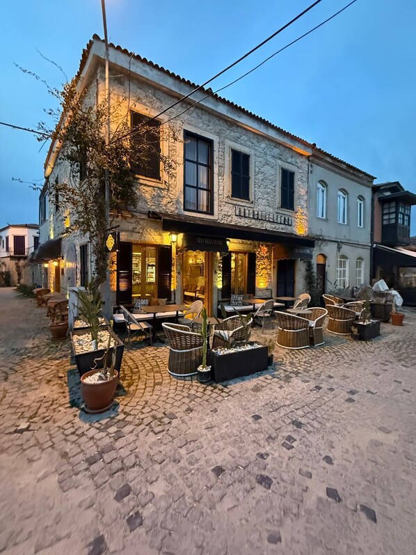 Exterior - 1881 HALİL EFENDİ (Cesme)