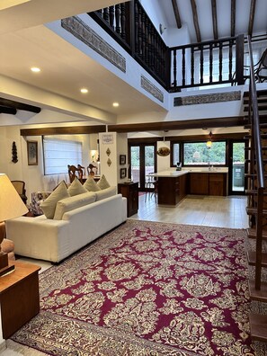 Dupleks Deluks, 6 kamar tidur, kamar mandi pribadi, pemandangan gunung | Area keluarga