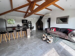 TV connectée, cheminée