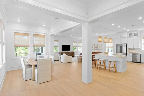 House (5 Bedrooms) | Interior