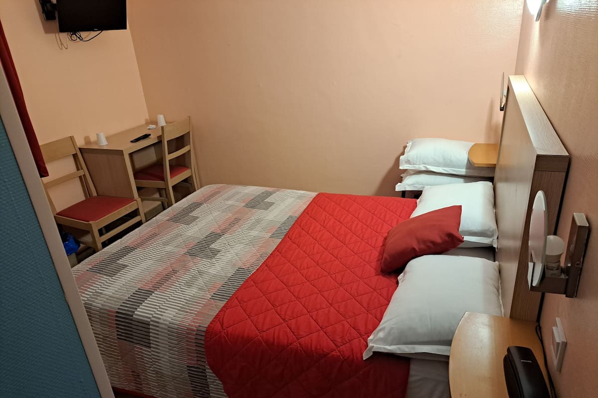 Double Room, City View | Wi-fi percuma