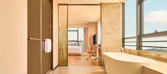 ฮิลตัน การ์เดน อินน์ จงซาน ใต้