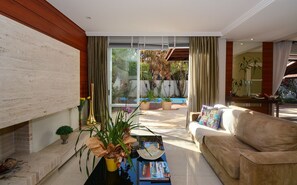 Villa | Living area