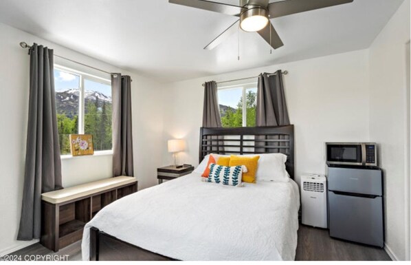 1 bedroom, free WiFi, bed sheets