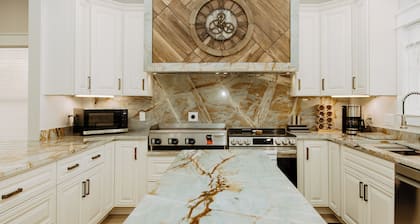 The Twisted Fiddler -brand new home- sleeps 14 with optional boat slips