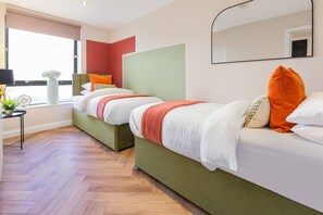 2 室のベッドルーム、アイロン / アイロン台、WiFi、ベッドシーツ