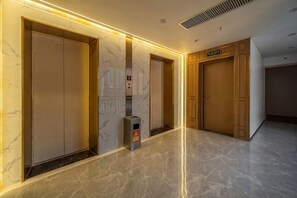 Interior - Super 8 Hotel Premier (Xiamen Railway Station) (Xiamen)