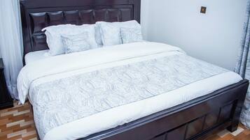 1 chambre, coffres-forts dans les chambres, bureau