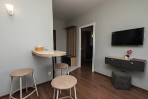 Quarto casal ou duplo luxo, vista para a cidade | Roupas de cama de algodão egípcio, roupas de cama premium