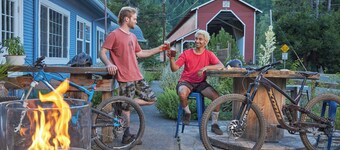 Westfir Lodge & Mountain Market