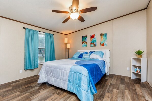 3 chambres, lit de bébé portatif, Wi-Fi, literie fournie