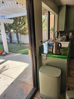 Interior - LUXURY LIVING AT AFFORDABLE COST....Room available in a charming 5bdr house (Laguna Hills)