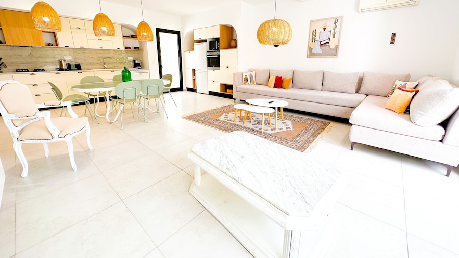 Residence Jannet 2 Luxury Seaside 3 Bedrooms