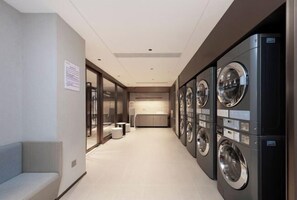 Laundry room - Lavande Hotel (Wuhan High-speed Railway Station) (Wuhan)