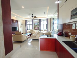 Basic Apartment, Courtyard View | Living area