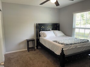 4 bedrooms, WiFi, bed sheets