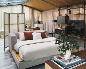 1 bedroom, desk, free WiFi, bed sheets - Welcome to our cozy glass studio nestled in a serene villa garden in Casablanca. (Casablanca)