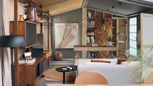 Welcome to our cozy glass studio nestled in a serene villa garden in Casablanca.