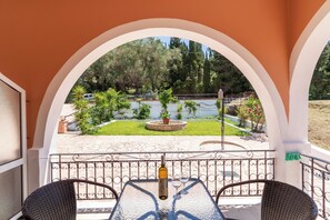 Apartment no 1 (Ground Floor) | 2 bedrooms, hypo-allergenic bedding, free cots/infant beds, free WiFi - Xenofontas apartments (Corfu)