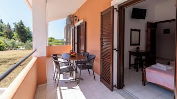 Apartment no 8 (First Floor) | Terraza o patio