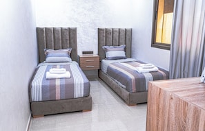 2 bedrooms, desk, iron/ironing board, WiFi