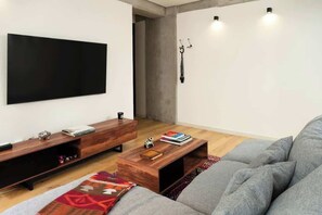 Fernseher, Arbeitsbereiche