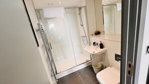Bathroom - Stylish 2BR 2Bath brand new apt (Birmingham)