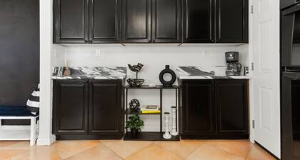 Prestine Pet Friendly Home near Ontario Airport- Convection Center