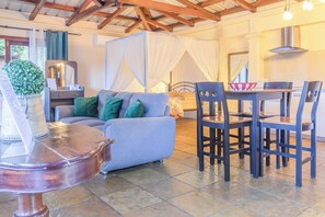 Luxury Villa, Pool View, Garden Area | Living area - Laurels Villas (Pereybere)