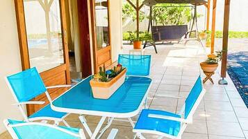 Deluxe-Villa, eigener Pool, Poolblick | Terrasse/Patio