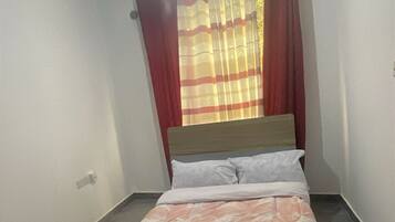 2 slaapkamers, een strijkplank/strijkijzer, wifi, beddengoed