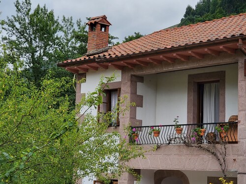 House only 8km from San Sebastian de Garabandal and 20 min from beautiful beaches.