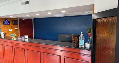 Galaxy Inn & Suites