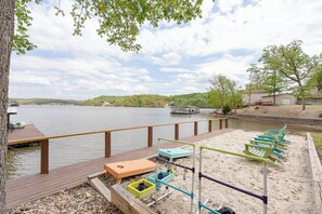 Property grounds - Sandy beach, games, Water Toys and Ramp (Stover)