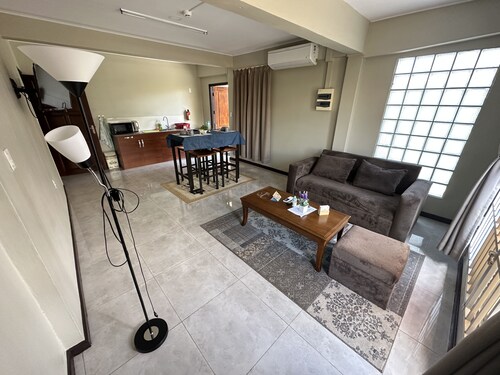 Cozy 1-bedroom apartment in enjoyable Paramaribo with WiFi, AC