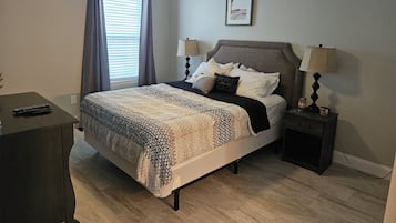 2 bedrooms, iron/ironing board, WiFi, bed sheets