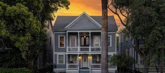 4 Min. Walk to Beach, Great for Groups or Families