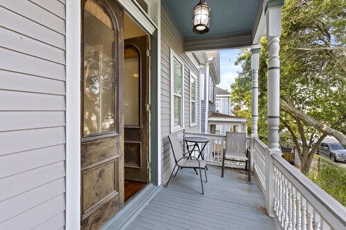 4 Min. Walk to Beach, Great for Groups or Families