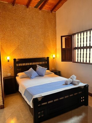 Espace de travail pour ordinateurs portables, accĂšs au Wi-Fi (inclus)