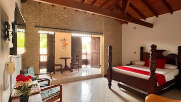 Laptop workspace, free WiFi