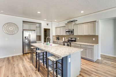 Spacious Kuna Family Home: Close to Parks!