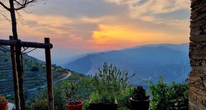 QUINTA DAS FONTAINHAS DOURO VALLEY Your paradise in the Douro.